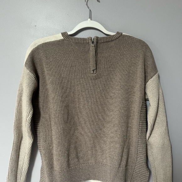 Color Block Sweater - Picture 2 of 2